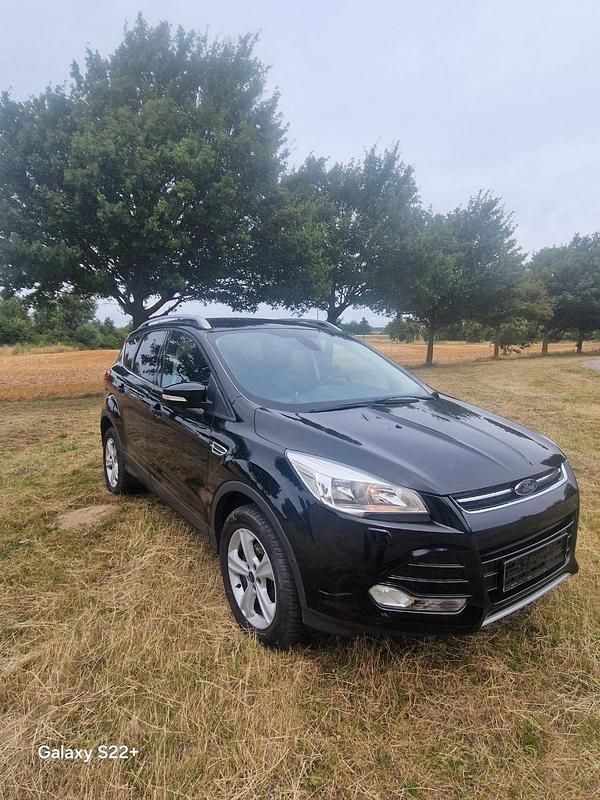 Schwarz Gebraucht 2015 Ford Kuga SUV | 6.700 € (Superpreis) - Bild 1/4