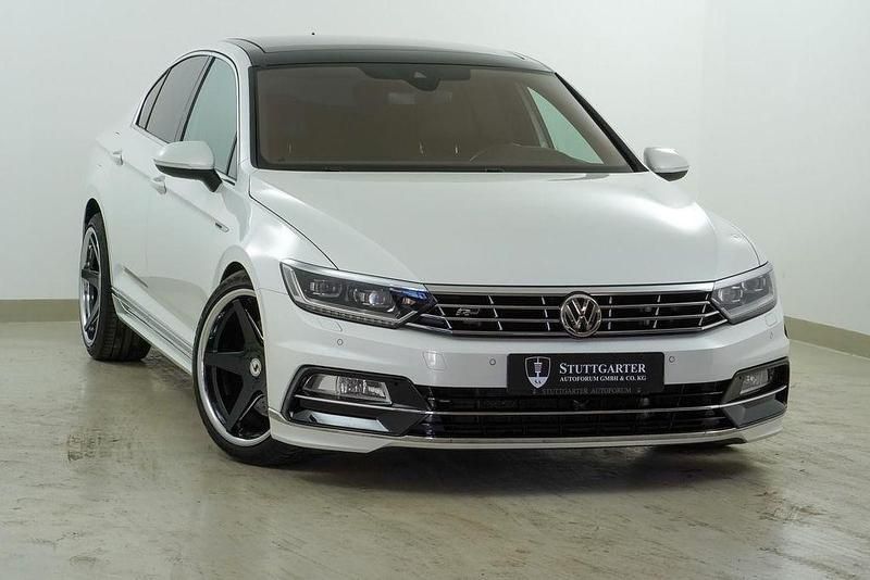 Oryxweiß perlmutteffekt Gebraucht 2017 VW Passat R-line Limousine | 22.700 € (Etwas zu teuer) - Bild 1/4