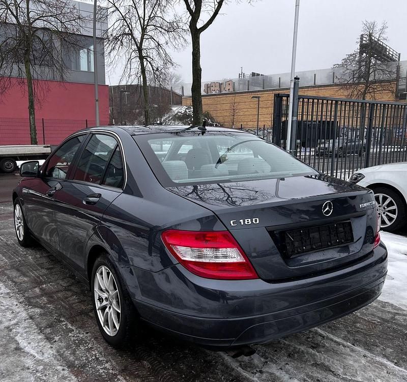 Gebraucht Mercedes C180 156 PS (114 kW) 2007 Grau Limousine