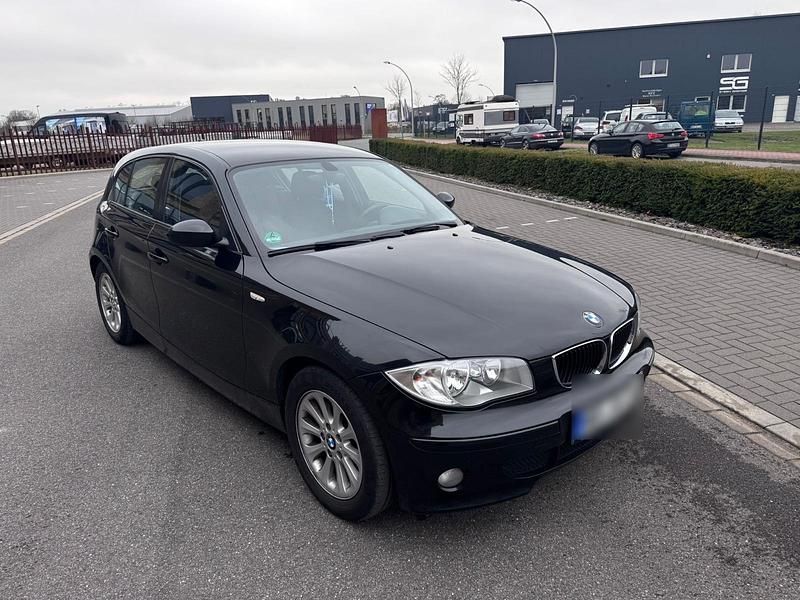 Gebraucht BMW 120 163 PS (119 kW) 2005 Schwarz Kleinwagen