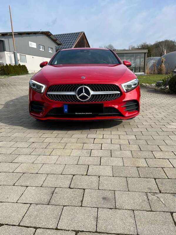 Rot Gebraucht 2018 Mercedes A250 Kleinwagen | 26.400 € (Fairer Preis) - Bild 1/4