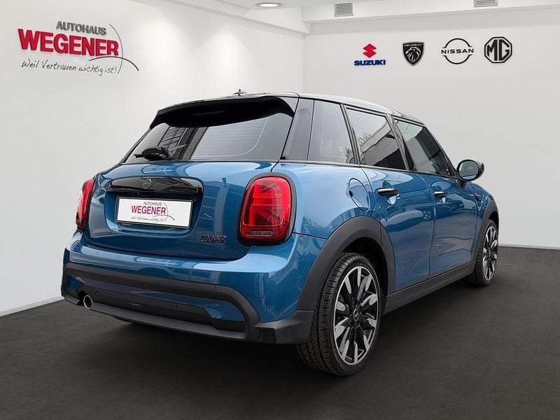 Gebraucht Mini Cooper Classic 136 PS (100 kW) 2024 Blau Kleinwagen