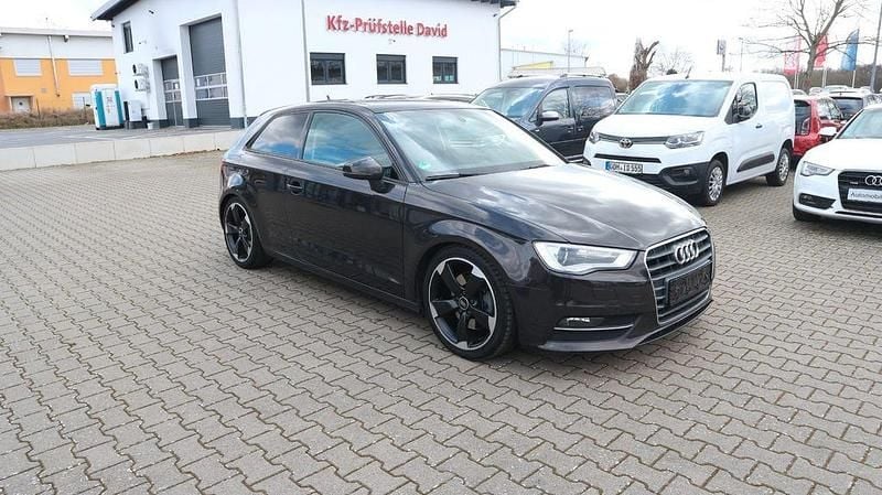 Gebraucht Audi A3 Attraction 179 PS (131 kW) 2013 Braun Limousine