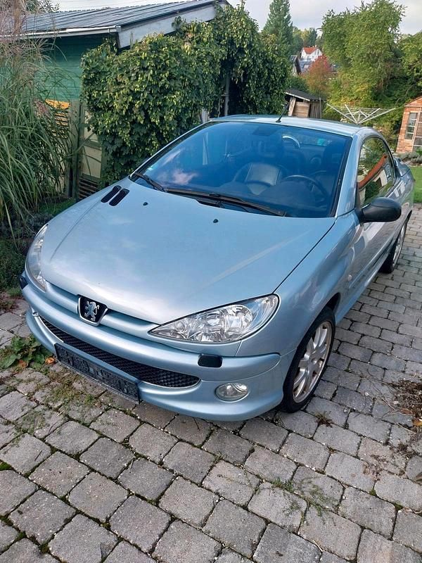 Grau Gebraucht 2004 Peugeot 206 CC Cabrio | 1.250 € (Guter Preis) - Bild 1/4