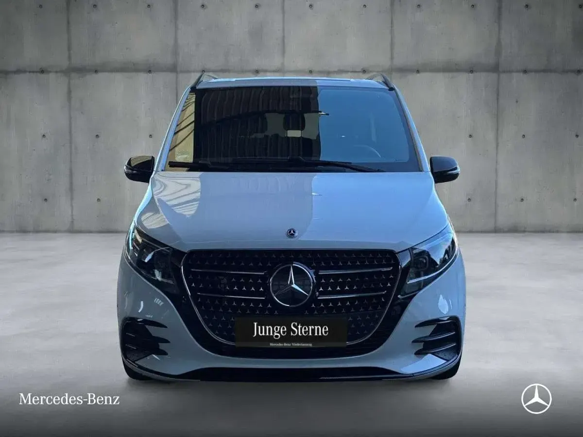 Gebraucht Mercedes V250 Style 190 PS (139 kW) 2025 Weiß Van / Kleinbus