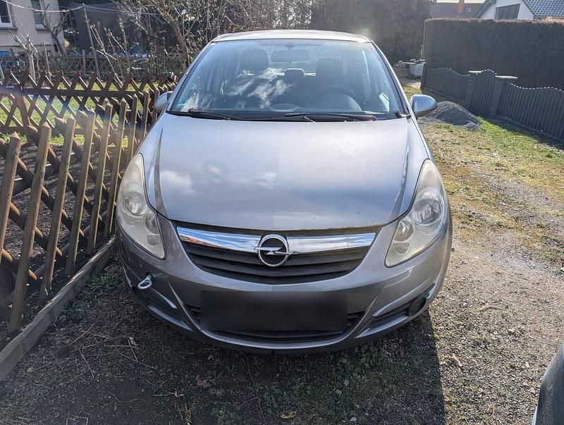 Gebraucht Opel Corsa 75 PS (55 kW) 2009 Silber Kleinwagen