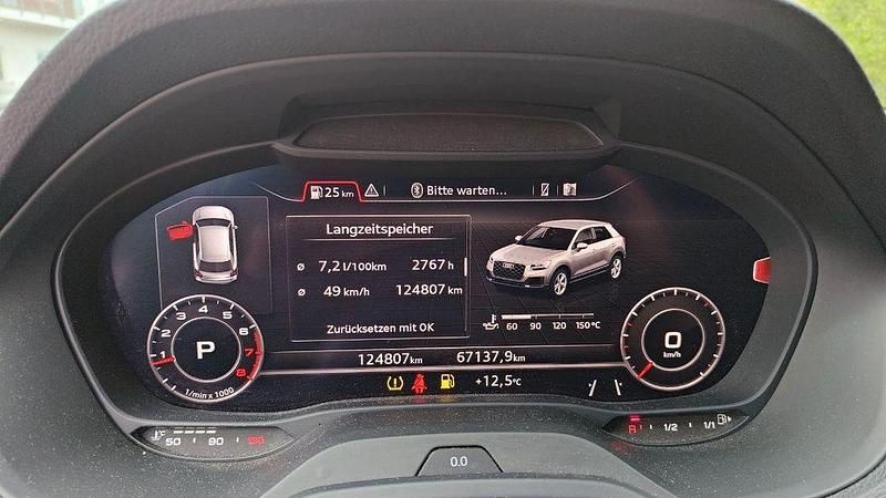 Gebraucht Audi Q2 Ambiente 150 PS (110 kW) 2018 Schwarz SUV