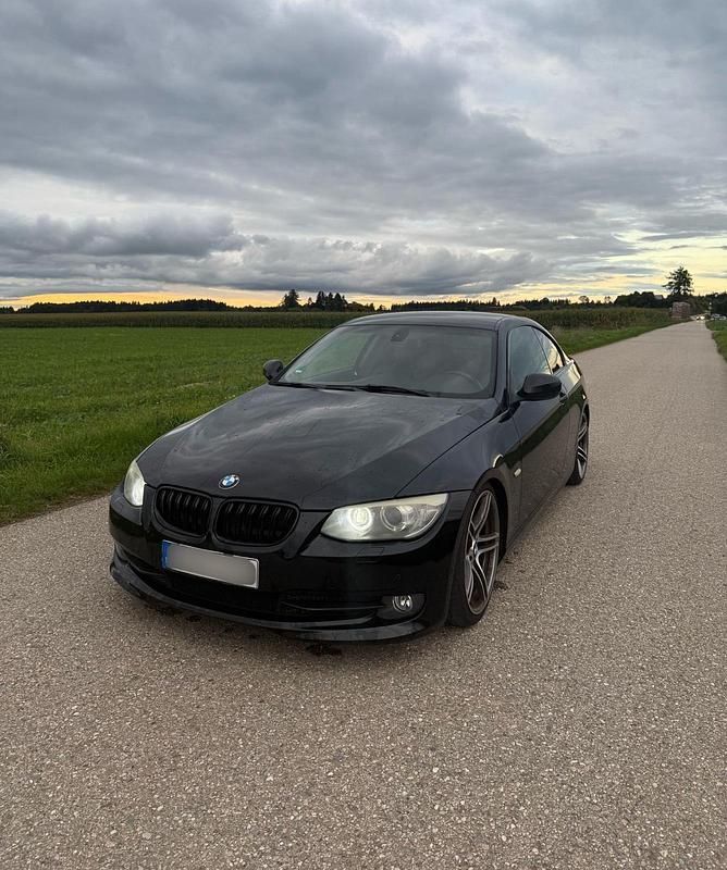 Schwarz Gebraucht 2010 BMW 325 M Performance Coupé | 8.690 € - Bild 1/4