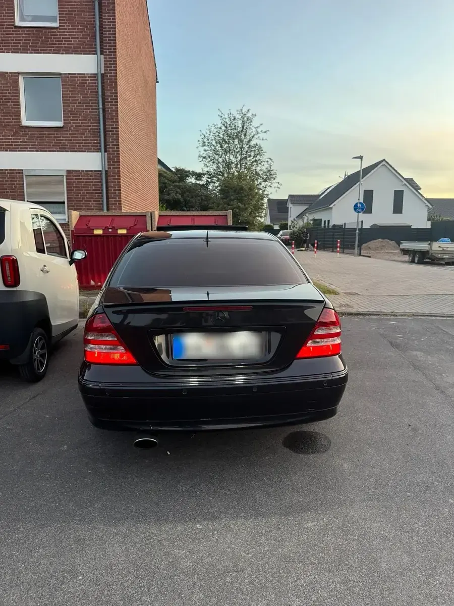 Gebraucht Mercedes C350 Sport 306 PS (225 kW) 2005 Schwarz Limousine
