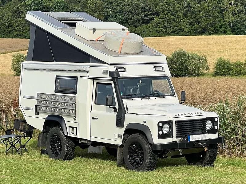 Weiß Gebraucht 2011 Land Rover Defender SUV | 89.500 € - Bild 1/4