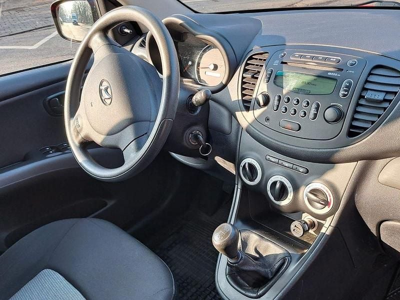 Gebraucht Hyundai i10 Classic 67 PS (49 kW) 2009 Rot Kleinwagen