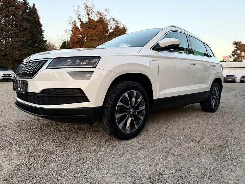 Weiß Gebraucht 2020 Skoda Karoq Drive SUV | 13.990 € (Superpreis) - Bild 1/4