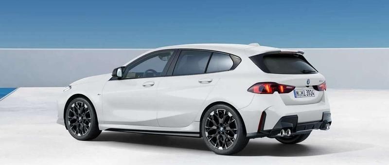 Neu BMW 135 300 PS (220 kW) 2026 Alpinweiß uni Kleinwagen