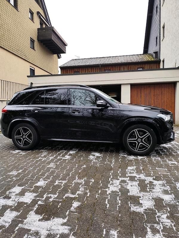 Gebraucht Mercedes GLE300 258 PS (189 kW) 2019 Schwarz SUV
