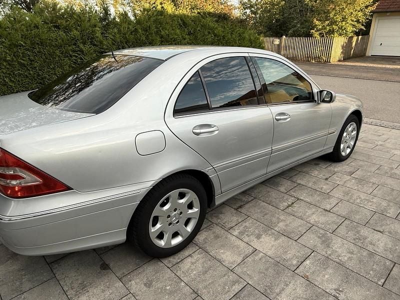 Gebraucht Mercedes C230 204 PS (150 kW) 2006 Silber Limousine