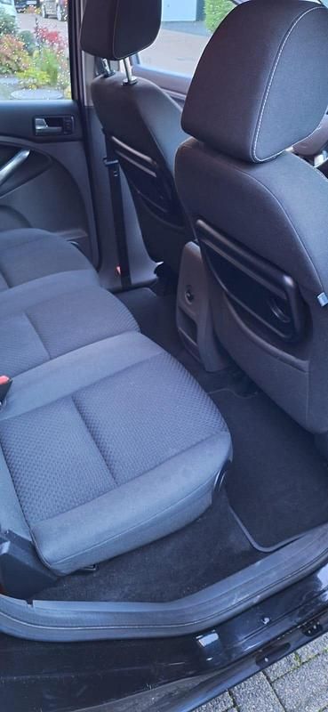 Second-hand Ford C-MAX 125 CP (91 kW) 2008 Negru Monovolum