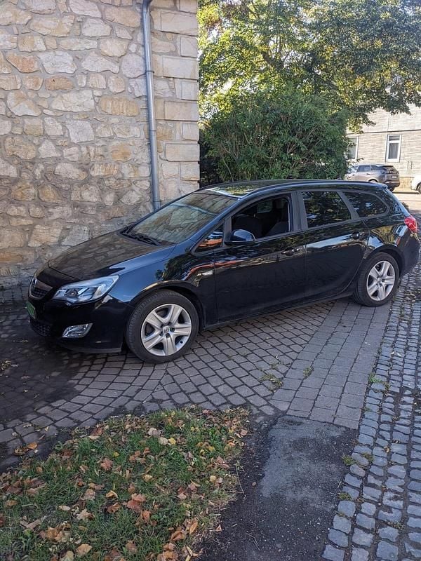 Gebraucht 2011 Opel Astra Kombi | 2.800 € (Superpreis) - Bild 1/4