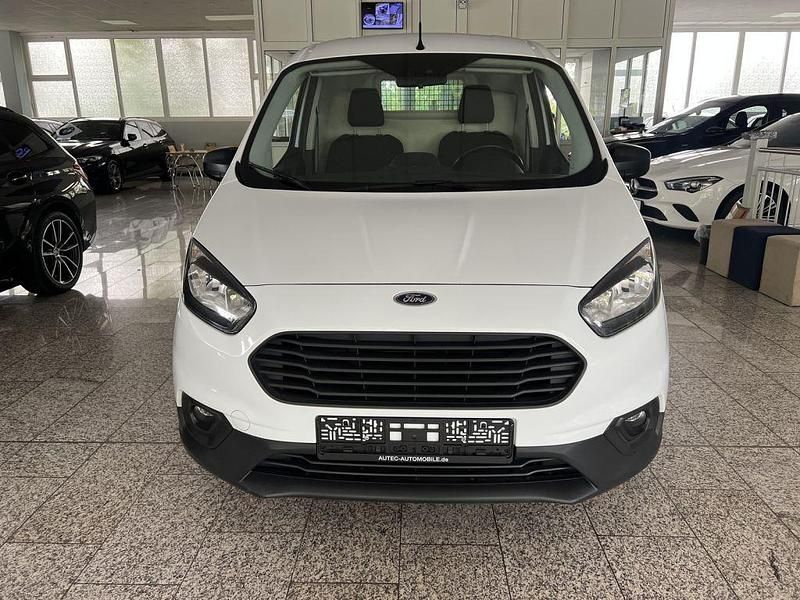 Gebraucht Ford Transit Trend 75 PS (55 kW) 2021 Frozen white Van