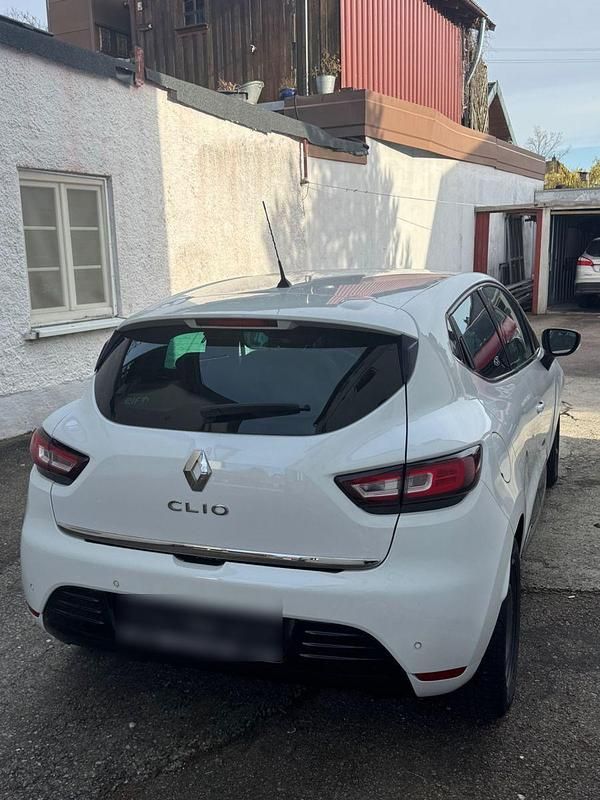 Gebraucht Renault Clio IV 90 PS (66 kW) 2018 Weiß Kleinwagen