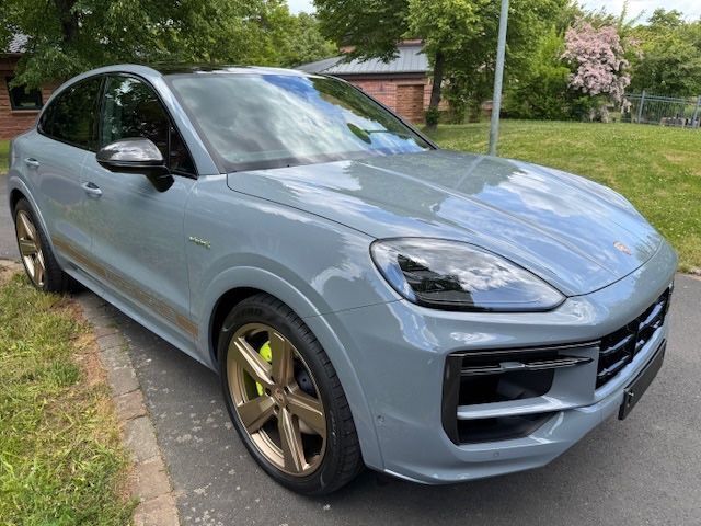 Grau Neu 2025 Porsche Cayenne SUV | 166.481 € - Bild 1/4