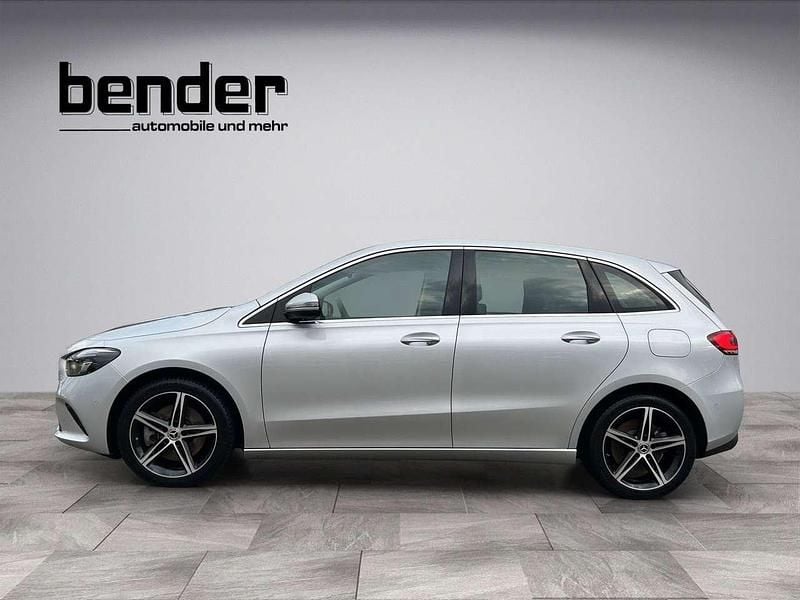Gebraucht Mercedes E250 160 PS (117 kW) 2021 Iridiumsilber Kombi