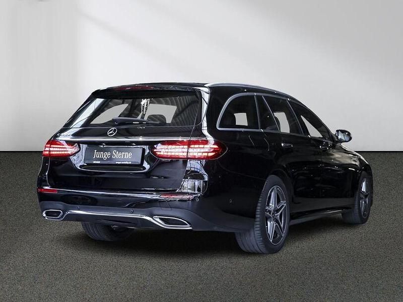 Gebraucht Mercedes E300 AMG 320 PS (235 kW) 2023 Schwarz Limousine