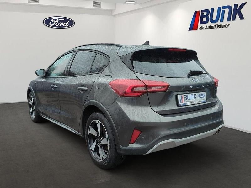 Gebraucht Ford Focus Active 125 PS (91 kW) 2023 Magnetic grau metallic Limousine