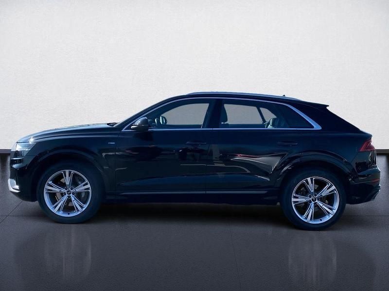 Gebraucht Audi Q8 S-Line 381 PS (280 kW) 2022 Mythosschwarz metallic SUV