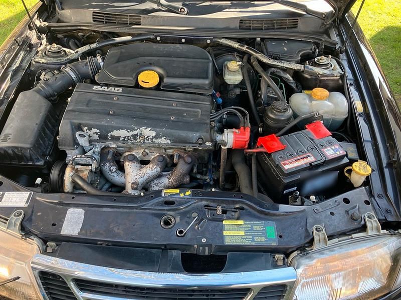 Gebraucht Saab 900 131 PS (96 kW) 1997 Violet Limousine