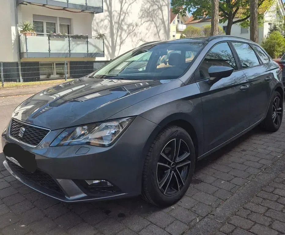 Used Seat Leon ST Reference 105 HP (77 kW) 2015 Grey Estate