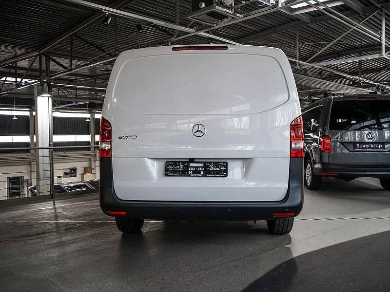 Gebraucht Mercedes e-Vito 85 kW (116 PS) 2021 Weiß Van / Kleinbus