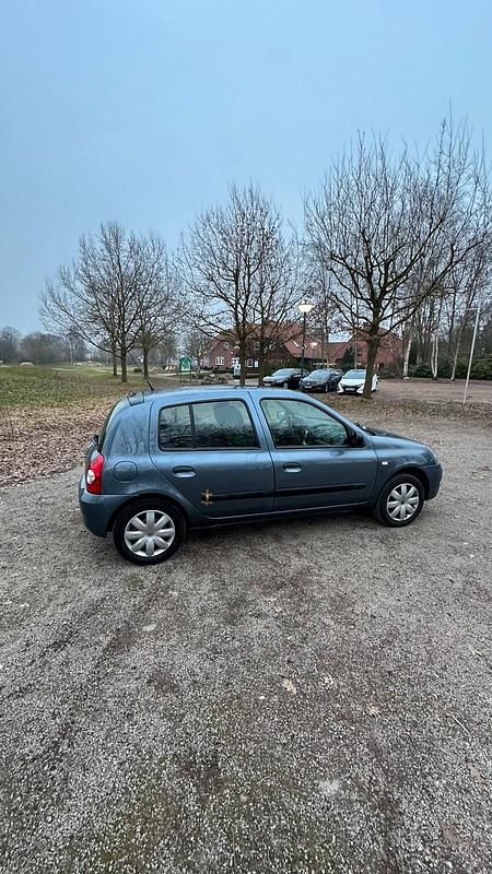 Gebraucht Renault Clio II 63 PS (46 kW) 2008 Blau Kleinwagen
