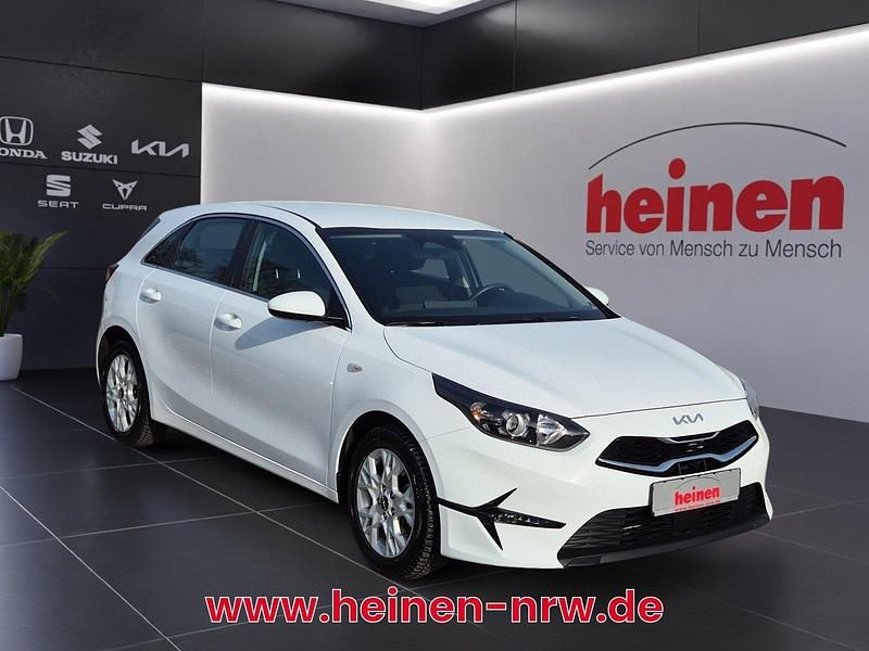 Gebraucht Kia Ceed Vision 140 PS (102 kW) 2025 Weiß Kleinwagen