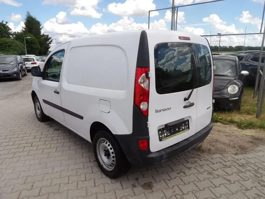 Gebraucht Renault Kangoo Basis 87 PS (63 kW) 2010 Gletscherweiss Pickup