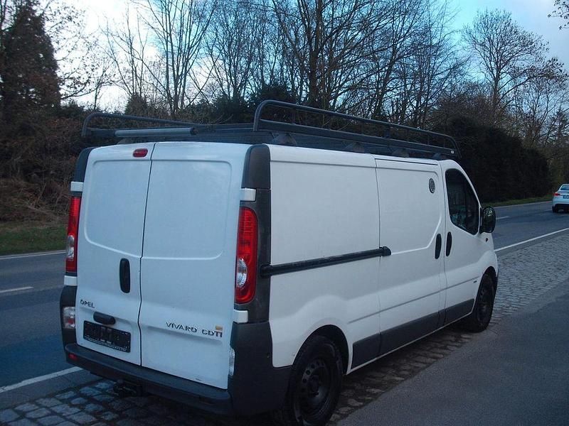 Gebraucht Opel Vivaro 114 PS (83 kW) 2014 Weiß Van / Kleinbus