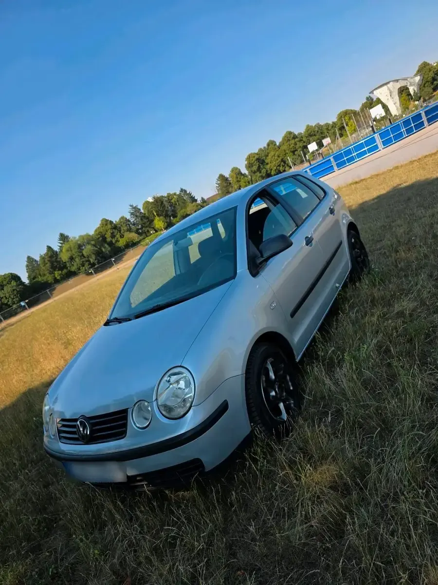 Gebraucht VW Polo 65 PS (47 kW) 2005 Grau Kleinwagen