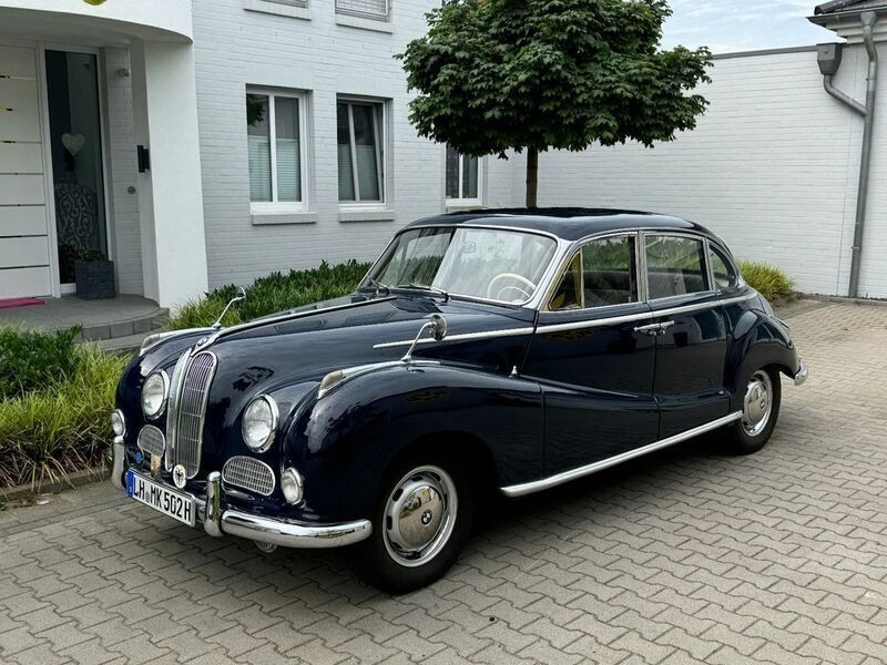Blau Gebraucht 1956 BMW 502 Limousine | 59.990 € - Bild 1/4