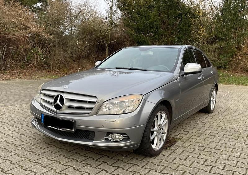 Grau Gebraucht 2007 Mercedes C280 Limousine | 4.950 € (Fairer Preis) - Bild 1/4