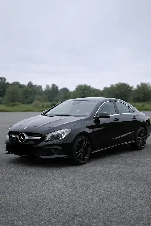 Gebraucht Mercedes CLA200 156 PS (114 kW) 2015 Schwarz Coupé