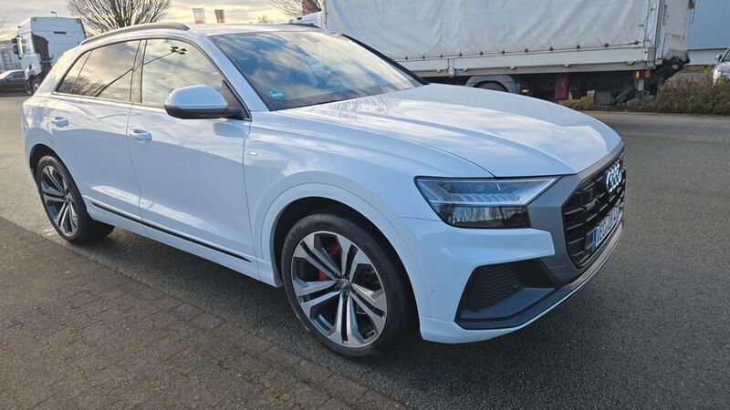 Weiß Gebraucht 2019 Audi Q8 S-Line SUV | 53.000 € - Bild 1/4
