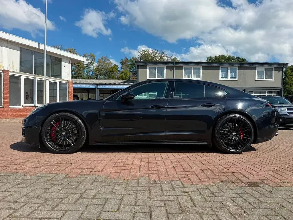Gebraucht Porsche Panamera Turbo 549 PS (403 kW) 2018 Schwarz Kleinwagen