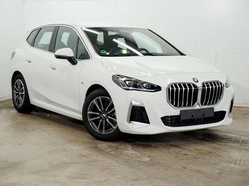 Gebraucht BMW 218 M Sport 136 PS (100 kW) 2023 Alpinweiss 3 Van / Kleinbus