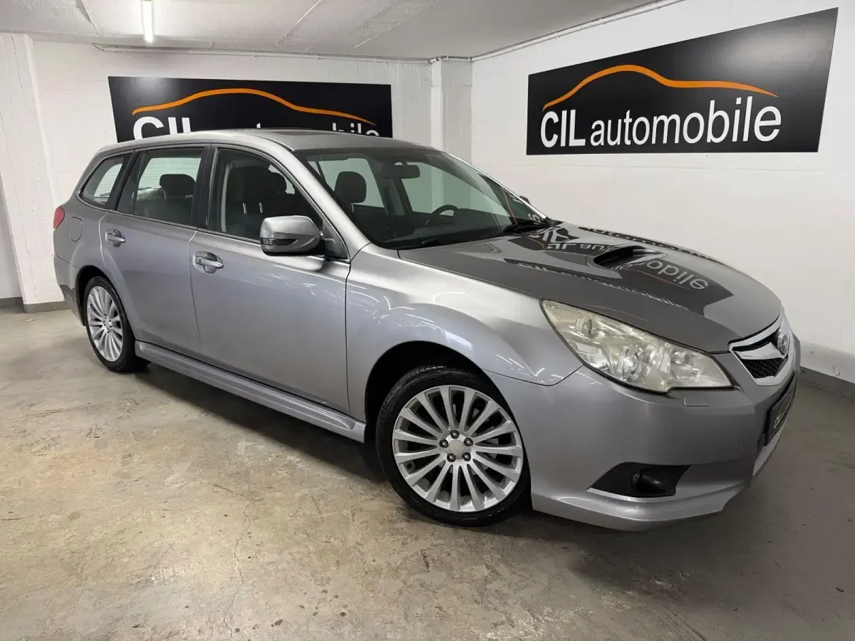 Gebraucht Subaru Legacy Trend 150 PS (110 kW) 2011 Silber Kombi