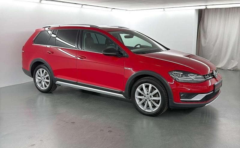 Gebraucht VW Golf Alltrack 184 PS (135 kW) 2017 Tornadorot Kombi
