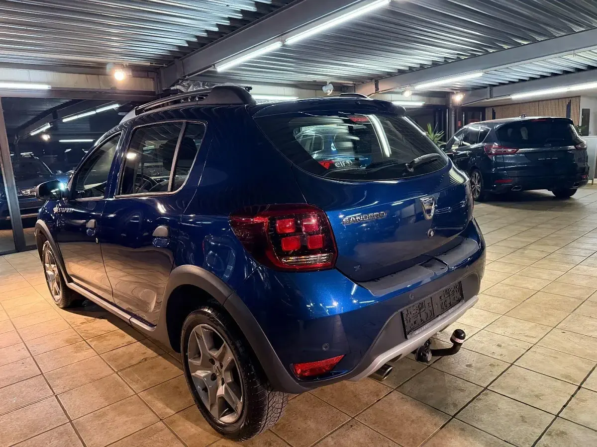 Gebraucht Dacia Sandero Prestige 90 PS (66 kW) 2019 Blau SUV