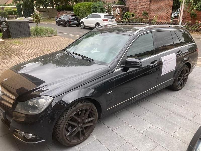 Schwarz Gebraucht 2012 Mercedes C220 Avantgarde Kombi | 6.500 € (Fairer Preis) - Bild 1/4