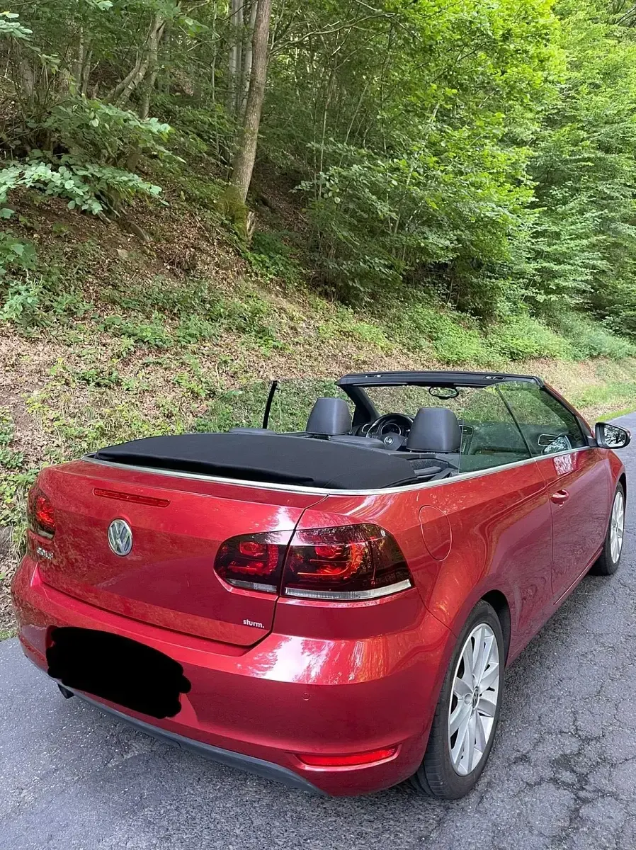 Gebraucht VW Golf 105 PS (77 kW) 2011 Rot Cabrio