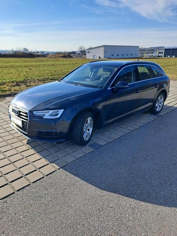 Gebraucht Audi A4 150 PS (110 kW) 2016 Blau Kombi