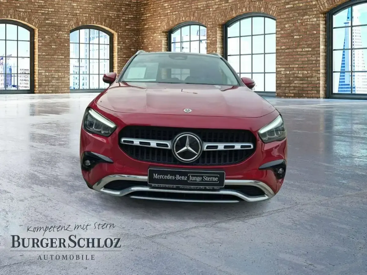Gebraucht Mercedes GLA220 Progressive 190 PS (139 kW) 2025 Manufaktur lack manufaktur patagonienrot metallic SUV