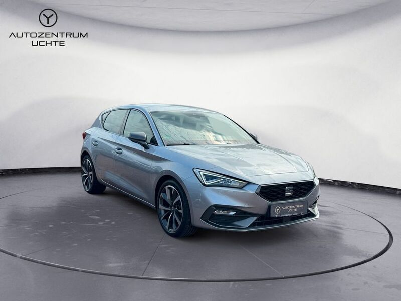 Silber Gebraucht 2021 Seat Leon FR Limousine | 19.199 € (Fairer Preis) - Bild 1/4
